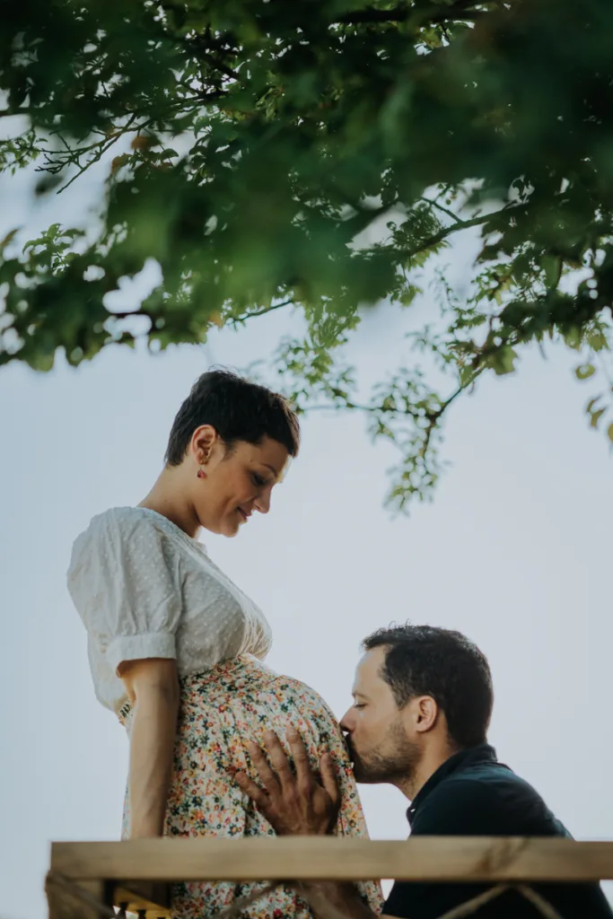 shooting photo grossesse en couple - photographe grossesse bordeaux