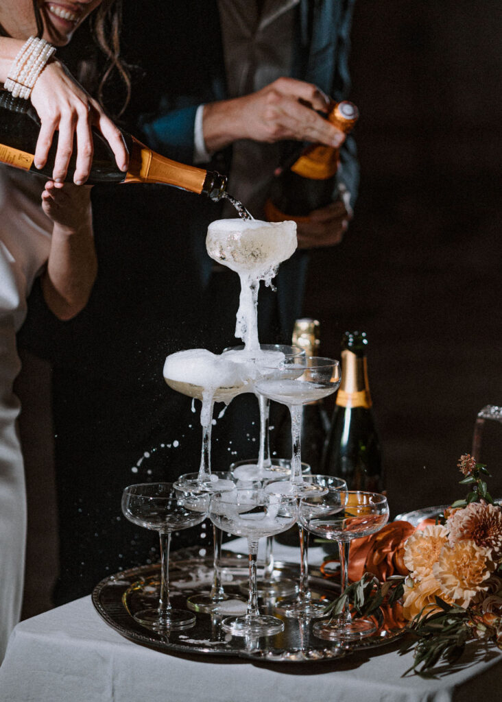 fontaine de champagne pendant un mariage à Bordeaux