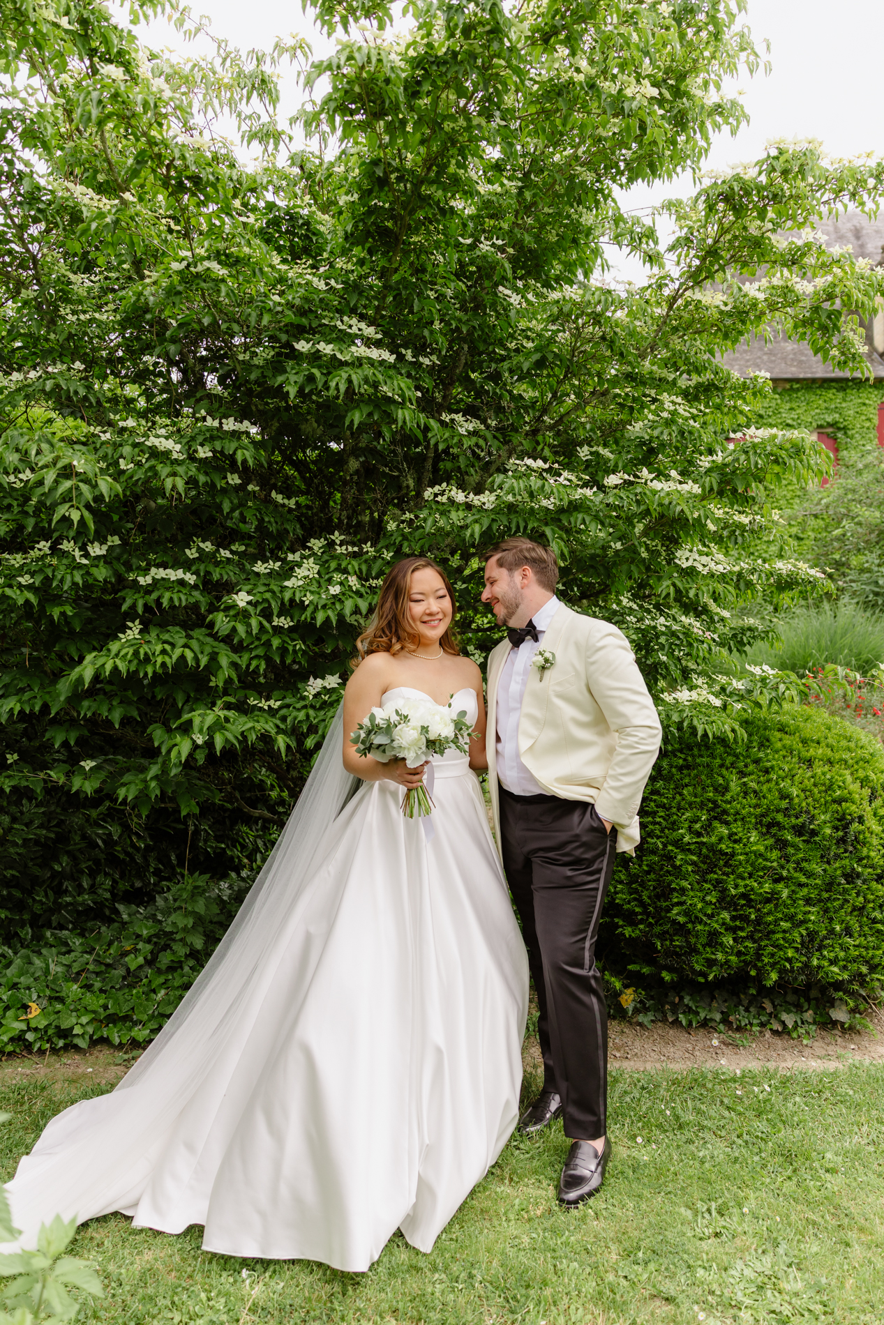 couple picture at a wedding in dordogne , Domaine ddesmsendieras , France - Editorial wedding photographer