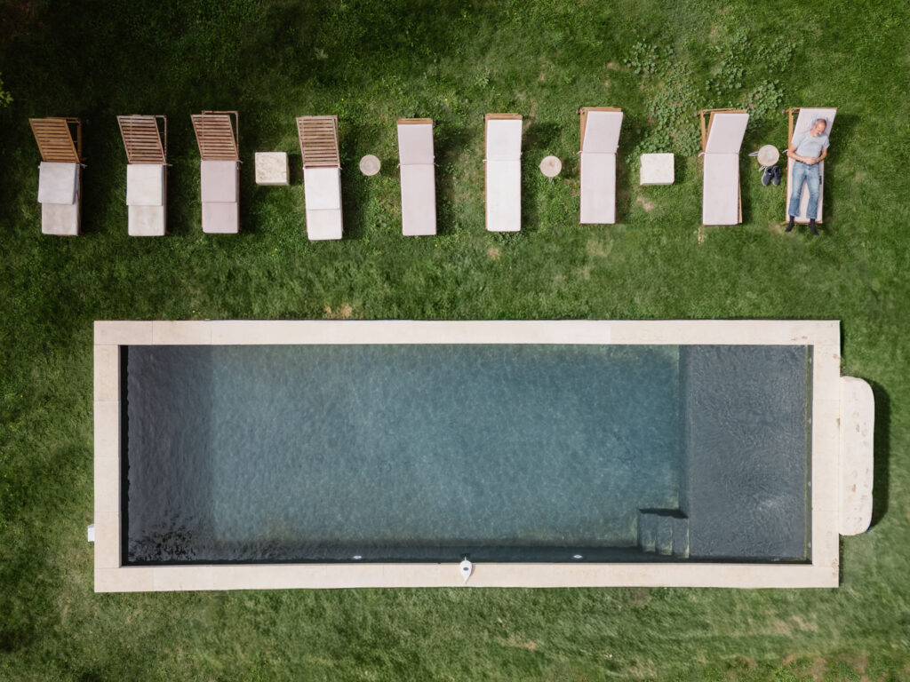 intimate wedding in Avignon Provence