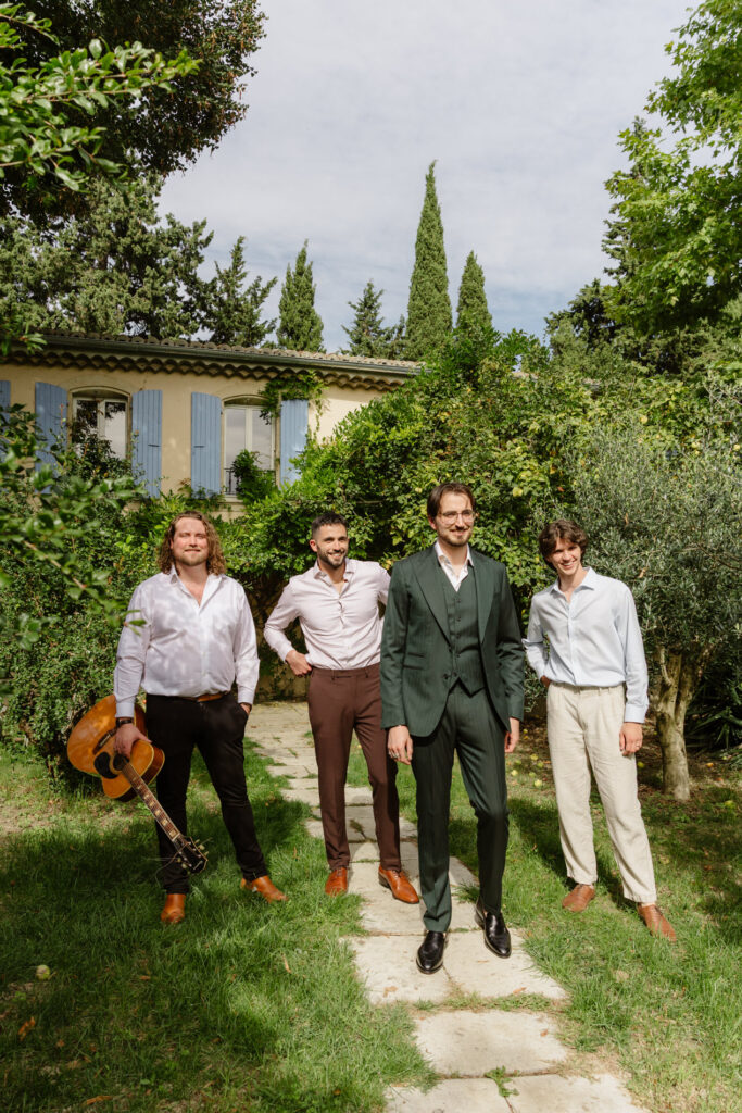 groom getting ready in Avignon