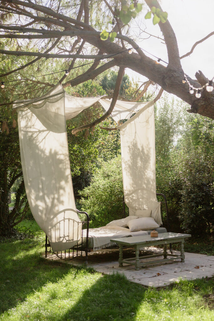 small wedding gathering in Avignon Provence courtyard