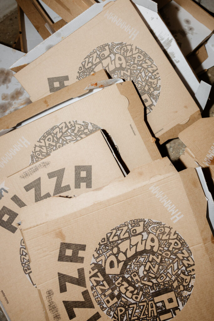 pizza dinner at intimate wedding in Provence